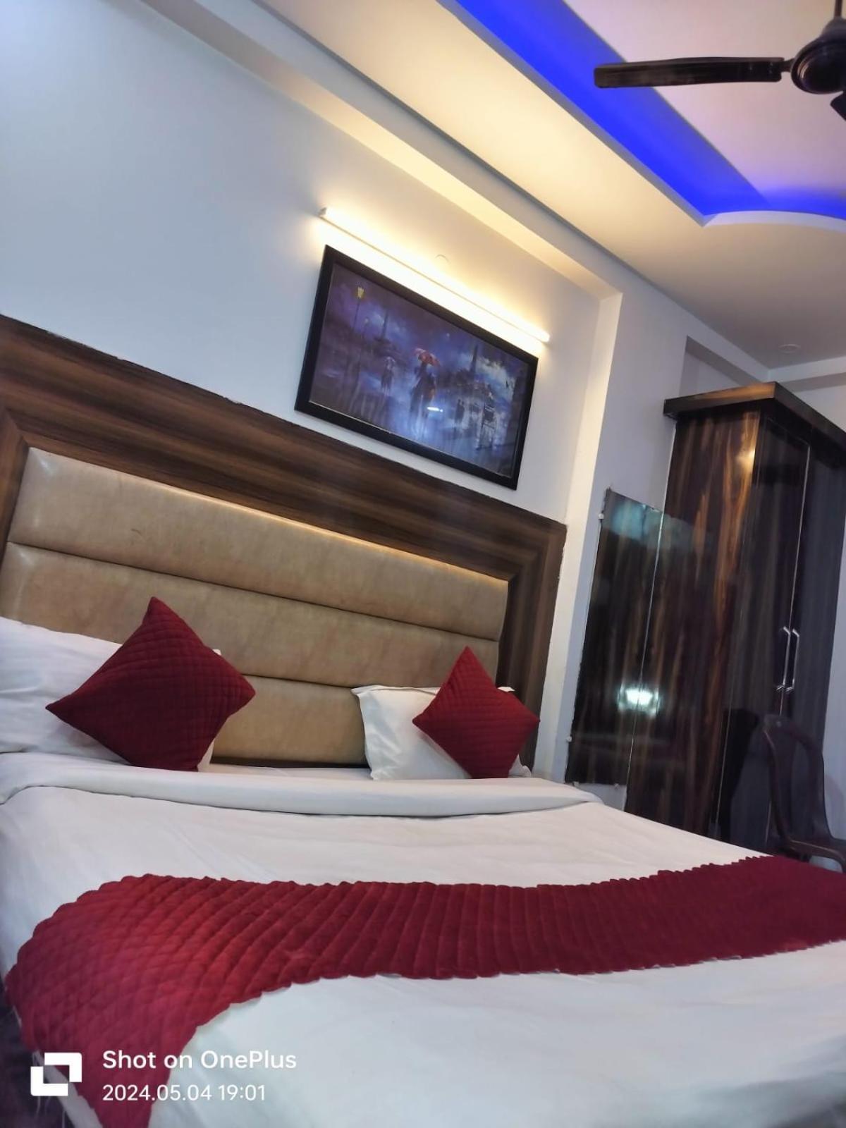 Hotel Janvi Palace Delhi  Ngoại thất bức ảnh