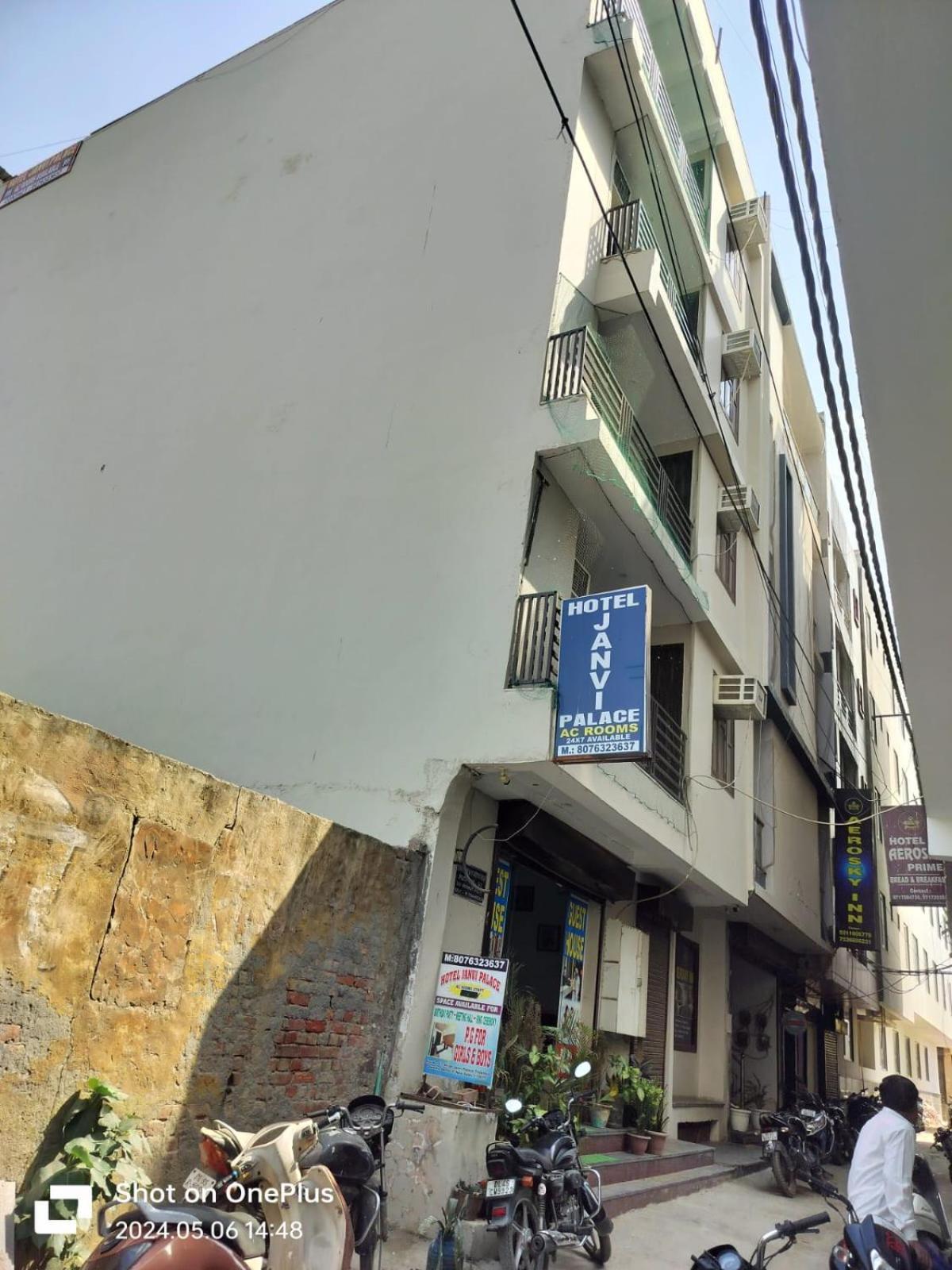 Hotel Janvi Palace Delhi  Ngoại thất bức ảnh