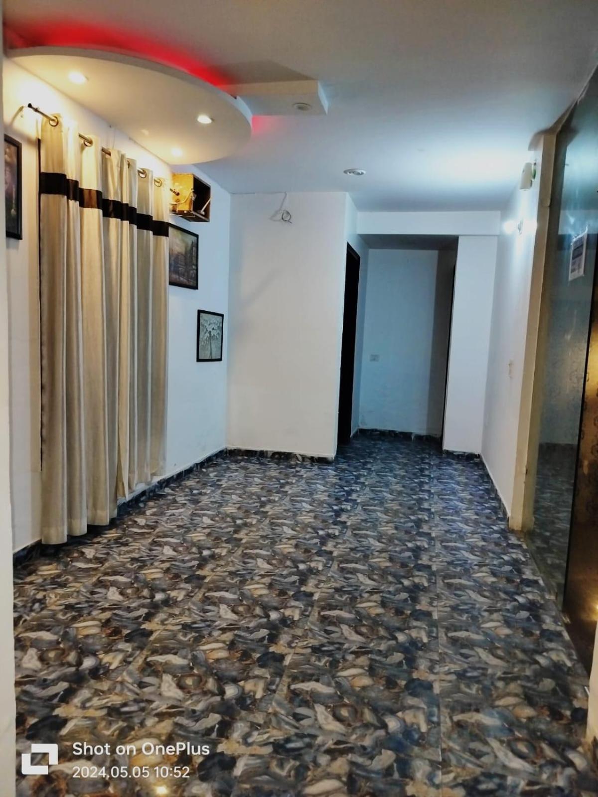 Hotel Janvi Palace Delhi  Ngoại thất bức ảnh
